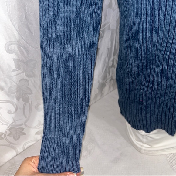 REQUEST Cerulean Knot Ribbed Stretch Sweater - Picture 2 of 9